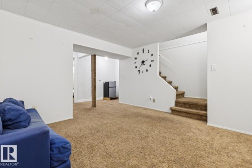 11421 22 Avenue Nw, Edmonton, AB - Indoor Photo Showing Other Room