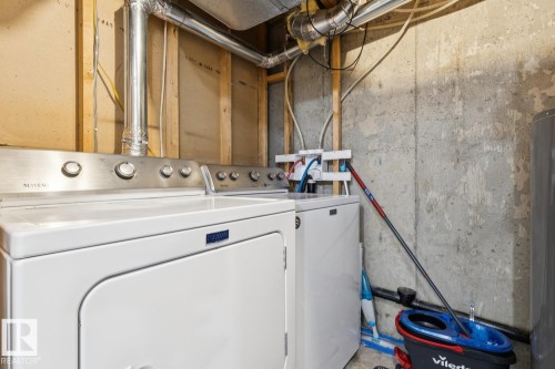 11421 22 Avenue Nw, Edmonton, AB - Indoor Photo Showing Laundry Room