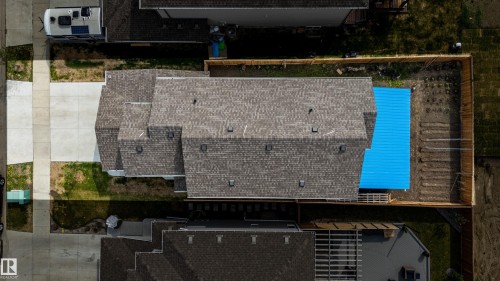 Expansive concrete driveway and walkway - 41 Sequoia Bend, Fort Saskatchewan, AB 