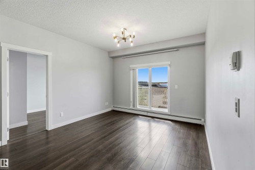 #411 3670 139 Av Nw, Edmonton, AB 