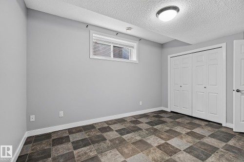 large suite bedroom - 5 Verona Crescent, Spruce Grove, AB 