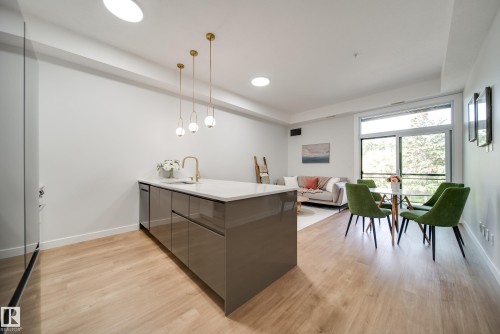 #228 10531 117 St Nw, Edmonton, AB 