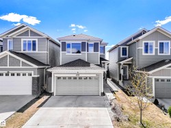 2435 12 Avenue NW  Edmonton, AB T6T 2M6