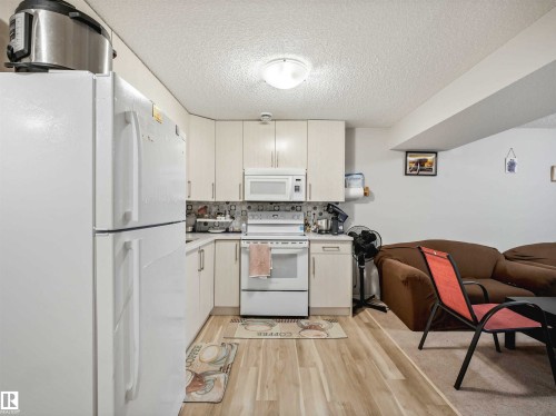 Additional content - 2435 12 Avenue Nw, Edmonton, AB 