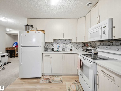 Additional content - 2435 12 Avenue Nw, Edmonton, AB 