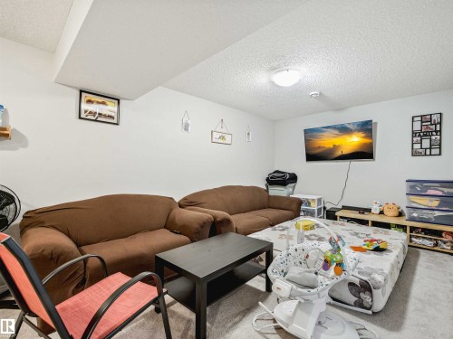 Additional content - 2435 12 Avenue Nw, Edmonton, AB 