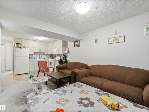 Additional content - 2435 12 Avenue Nw, Edmonton, AB 