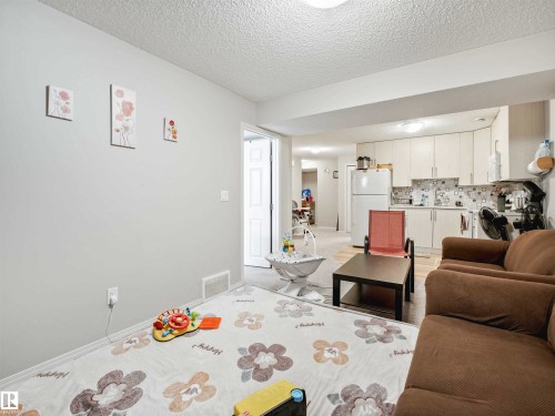 Additional content - 2435 12 Avenue Nw, Edmonton, AB 