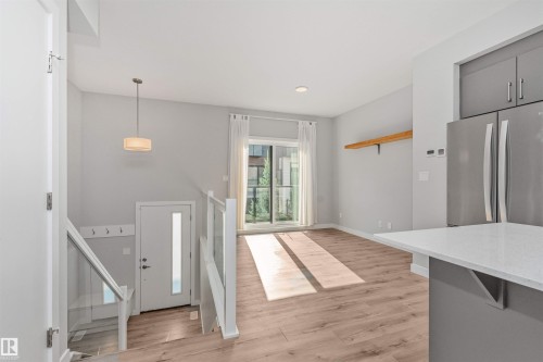 #17 1729 Keene Cr Sw, Edmonton, AB - Indoor Photo Showing Other Room