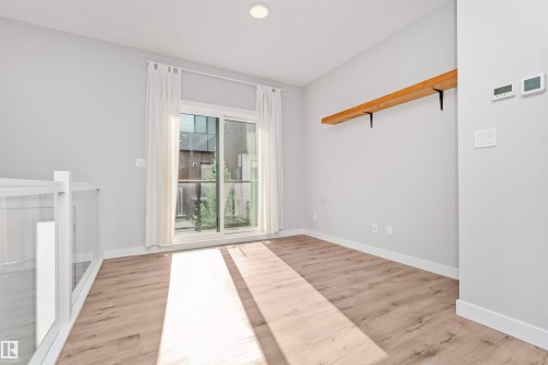 #17 1729 Keene Cr Sw, Edmonton, AB - Indoor Photo Showing Other Room