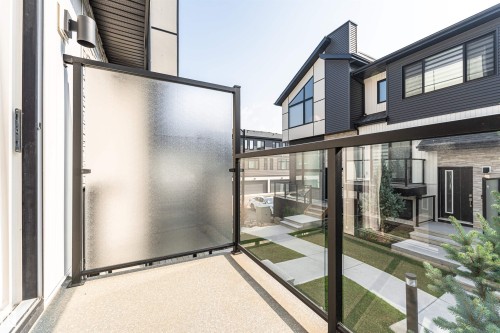 #17 1729 Keene Cr Sw, Edmonton, AB - Outdoor With Exterior