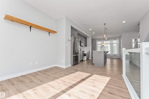 #17 1729 Keene Cr Sw, Edmonton, AB - Indoor