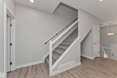 #17 1729 Keene Cr Sw, Edmonton, AB - Indoor Photo Showing Other Room
