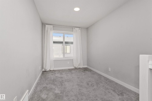 #17 1729 Keene Cr Sw, Edmonton, AB - Indoor Photo Showing Other Room