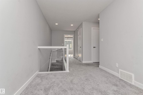 #17 1729 Keene Cr Sw, Edmonton, AB - Indoor Photo Showing Other Room