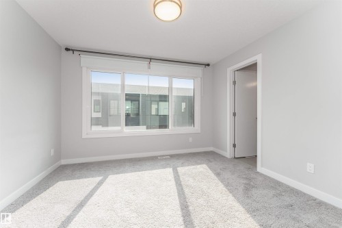#17 1729 Keene Cr Sw, Edmonton, AB - Indoor Photo Showing Other Room