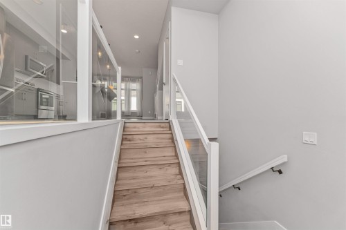 #17 1729 Keene Cr Sw, Edmonton, AB - Indoor Photo Showing Other Room