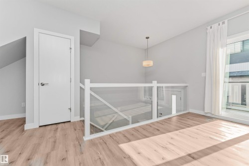 #17 1729 Keene Cr Sw, Edmonton, AB - Indoor Photo Showing Other Room