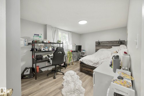 11828 & 11830 45 Street Nw, Edmonton, AB 