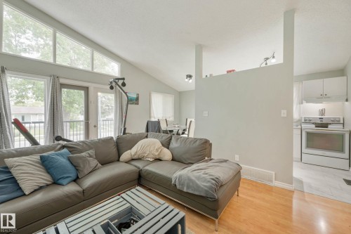 11828 & 11830 45 Street Nw, Edmonton, AB 