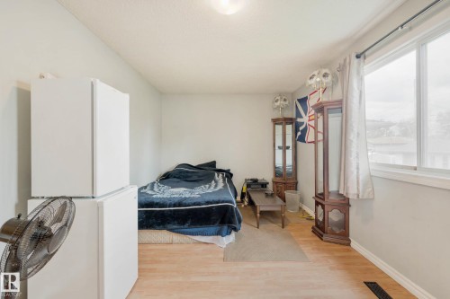 11828 & 11830 45 Street Nw, Edmonton, AB 