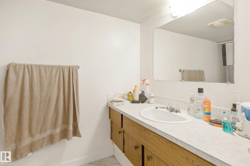 11828 & 11830 45 Street Nw, Edmonton, AB 