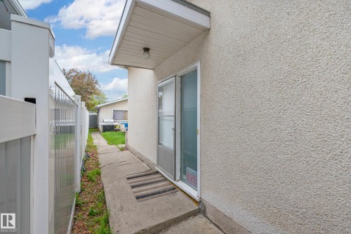 11828 & 11830 45 Street Nw, Edmonton, AB 