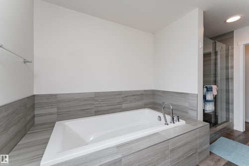 4659 175 Avenue Nw, Edmonton, AB 