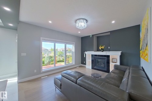 1304 165 Street Sw, Edmonton, AB 