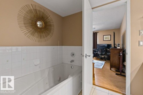 #307 3 Perron St, St. Albert, AB - Indoor Photo Showing Bathroom