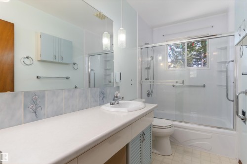 9807 165 Street Nw, Edmonton, AB 