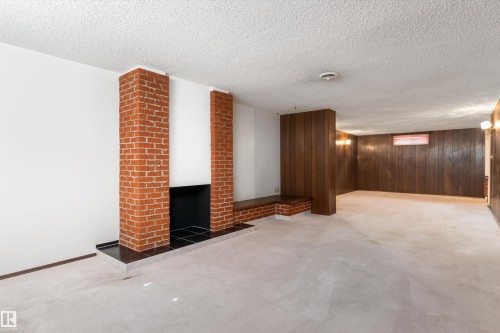 9807 165 Street Nw, Edmonton, AB 