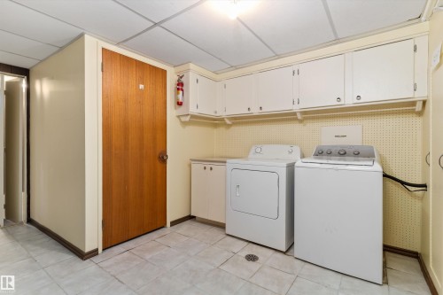 9807 165 Street Nw, Edmonton, AB 