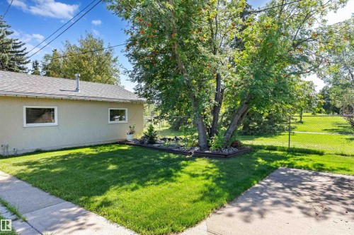 9807 165 Street Nw, Edmonton, AB 