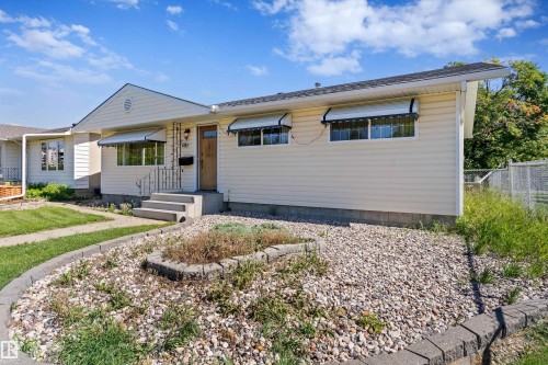 9807 165 Street Nw, Edmonton, AB 