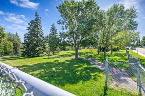 9807 165 Street Nw, Edmonton, AB 