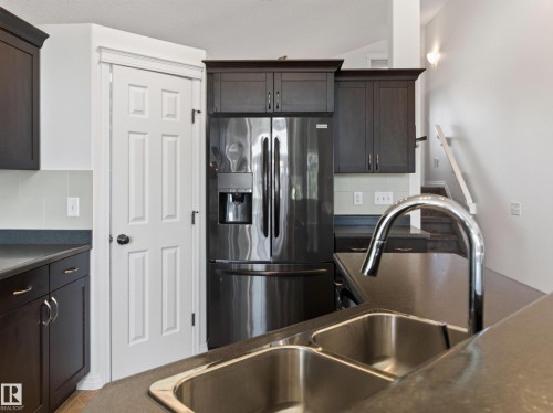 21315 58 Avenue Nw, Edmonton, AB 