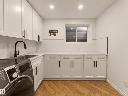 21315 58 Avenue Nw, Edmonton, AB 