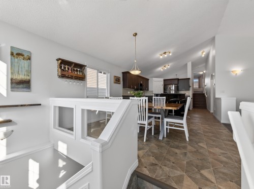 21315 58 Avenue Nw, Edmonton, AB 