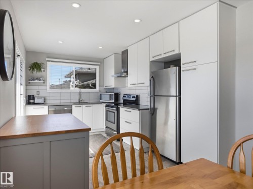 7411 141 Avenue Nw, Edmonton, AB 