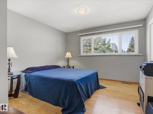 7411 141 Avenue Nw, Edmonton, AB 