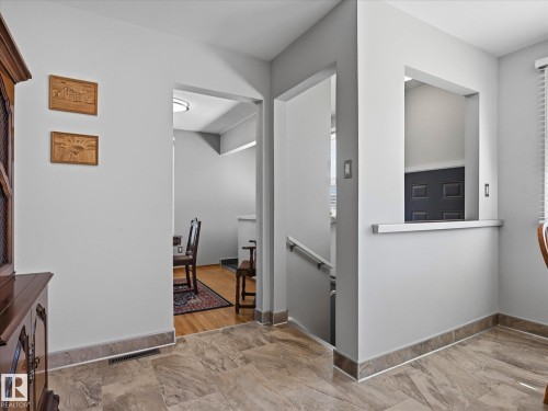 7411 141 Avenue Nw, Edmonton, AB 