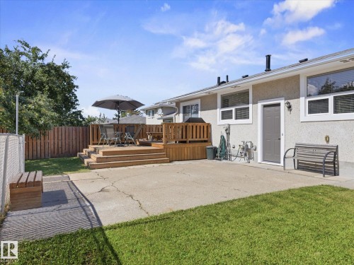 7411 141 Avenue Nw, Edmonton, AB 