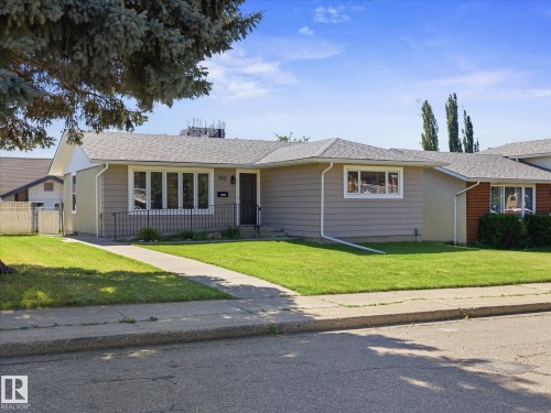 7411 141 Avenue Nw, Edmonton, AB 