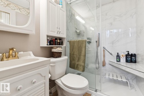 Beautifully renovated bathroom - 14243 24 Street Nw, Edmonton, AB 