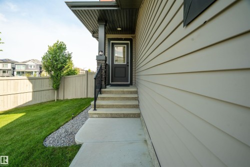 9104 Pear Drive Sw, Edmonton, AB 
