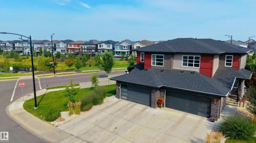9104 Pear Drive Sw, Edmonton, AB 