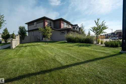 9104 Pear Drive Sw, Edmonton, AB 