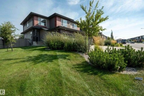 9104 Pear Drive Sw, Edmonton, AB 