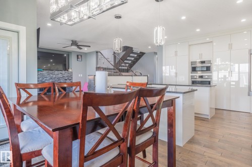 3711 Hummingbird Way Nw, Edmonton, AB 